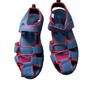 Kids Sandal Red Ans Black color Size 4 in Excellent Used Condition